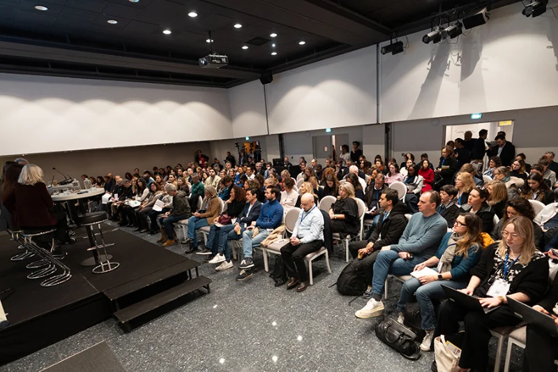 LES ATELIERS & CONFÉRENCES